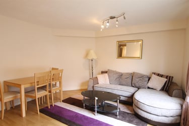2 bed flat, The Chare, Newcastle Upon Tyne, Newcastle, NE14DD - Image 2